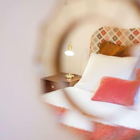 2 Bedroom Apartment With Patio Next To Avenida Da Liberdade リスボン エクステリア 写真