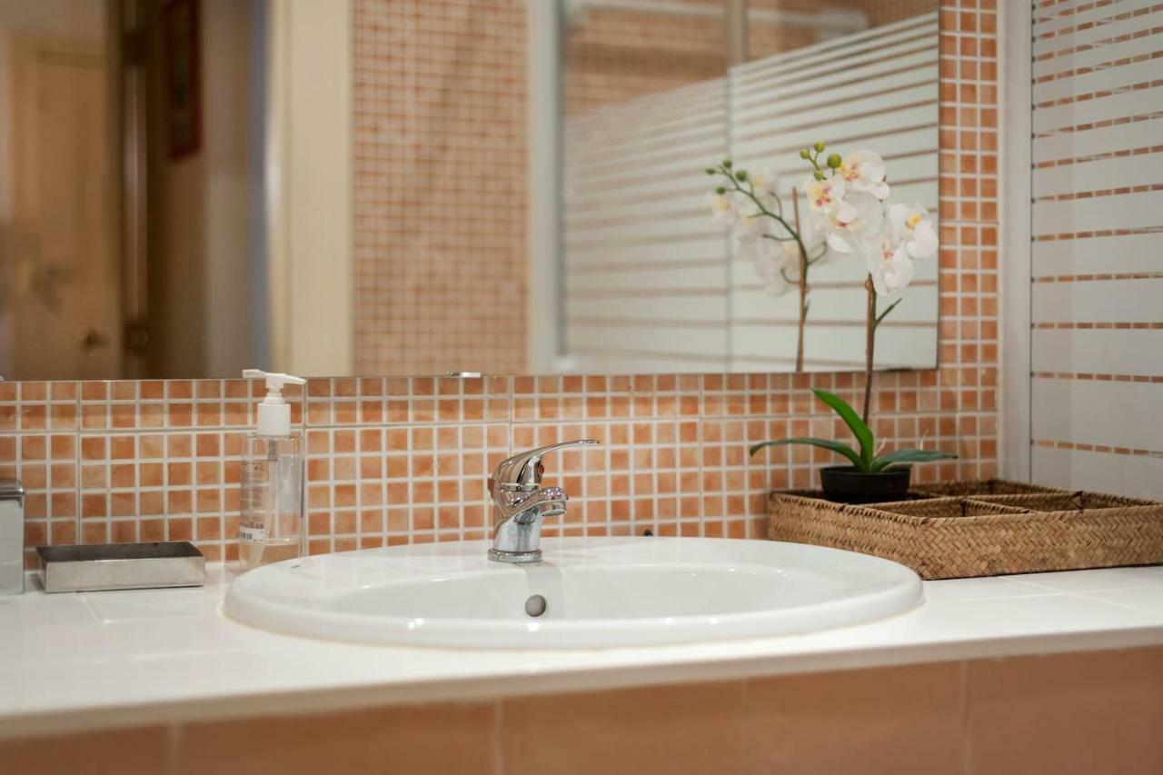 2 Bedroom Apartment With Patio Next To Avenida Da Liberdade リスボン エクステリア 写真