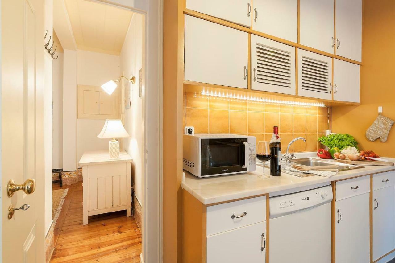 2 Bedroom Apartment With Patio Next To Avenida Da Liberdade リスボン エクステリア 写真