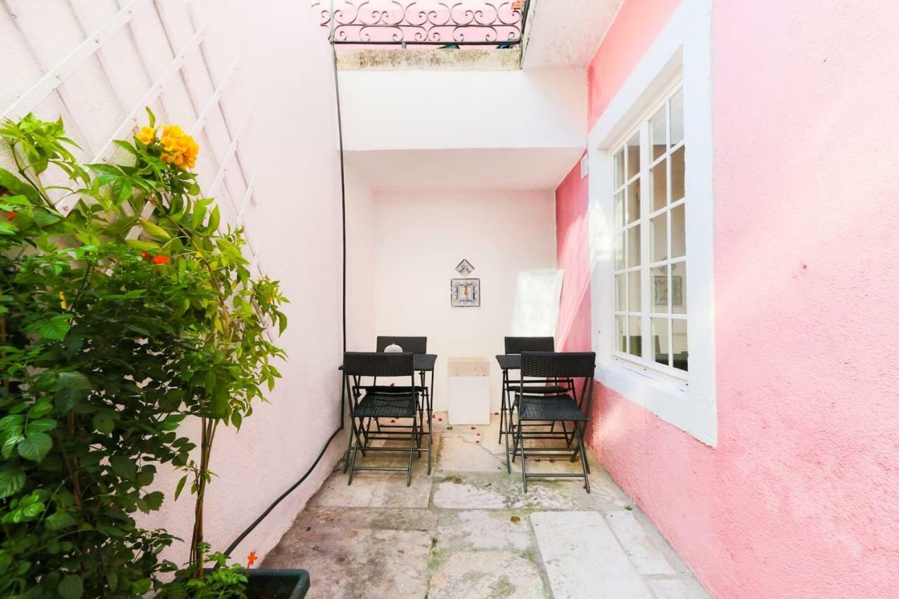 2 Bedroom Apartment With Patio Next To Avenida Da Liberdade リスボン エクステリア 写真